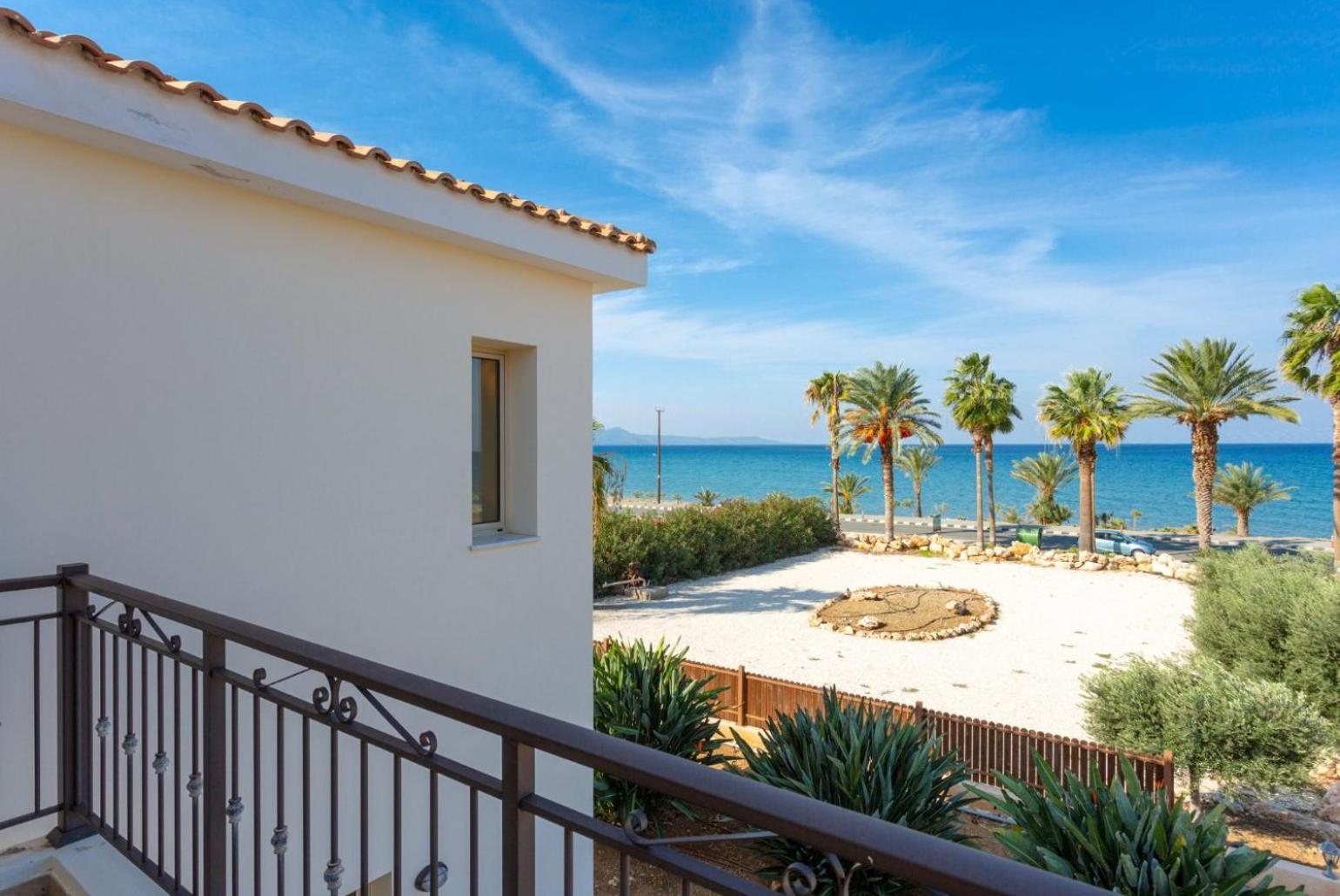 Villa Seashore One Paphos Exterior photo