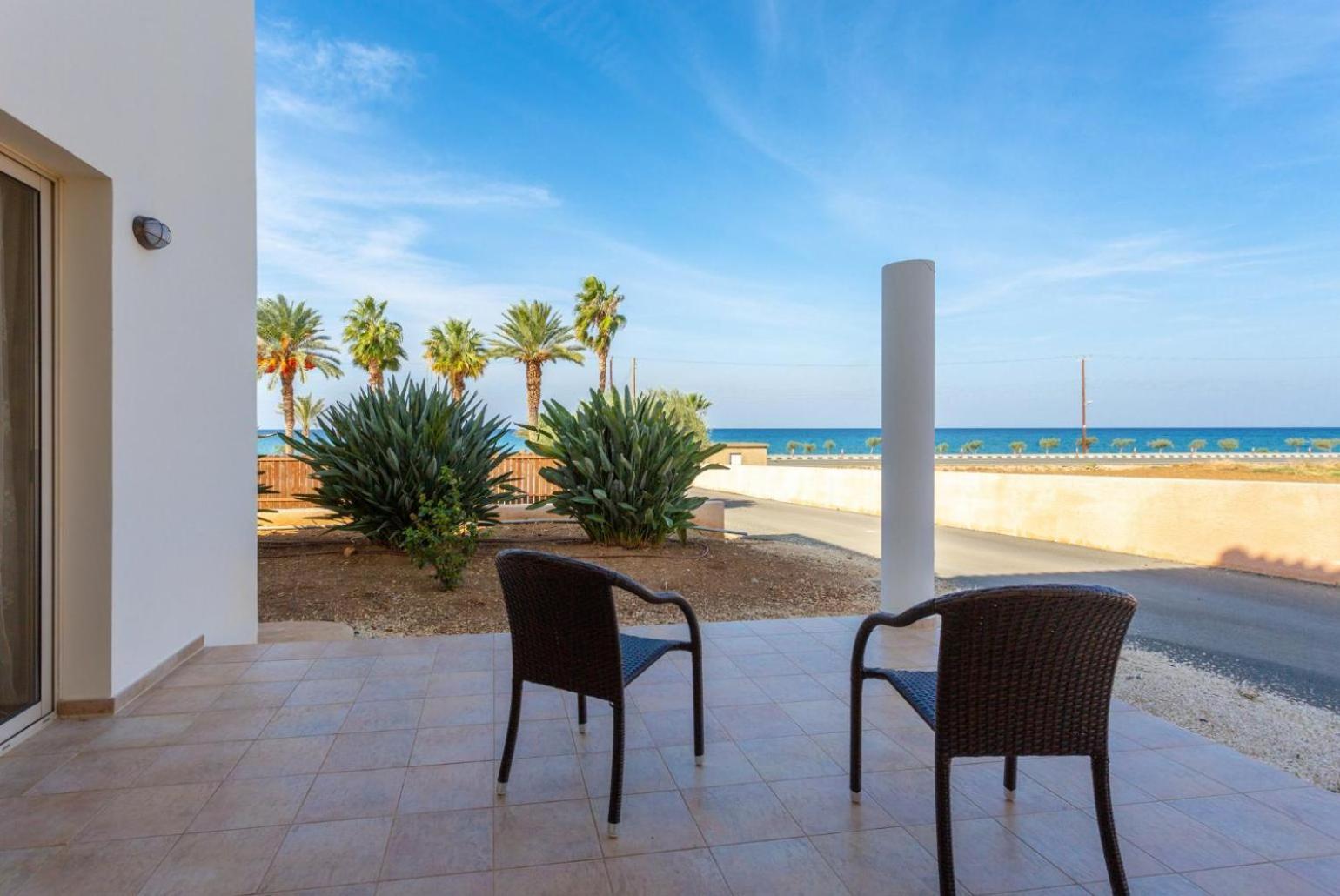 Villa Seashore One Paphos Exterior photo
